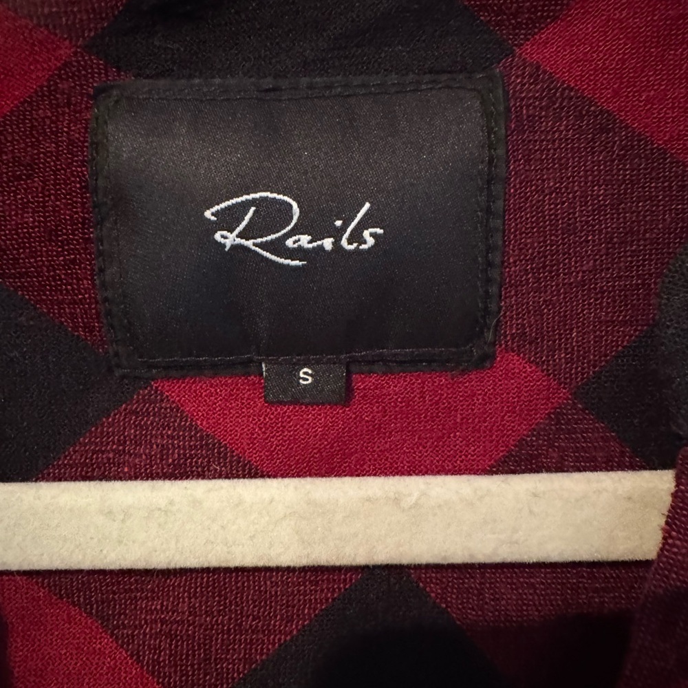 Rails Redding Red and Black Plaid Linen Blend Top - Size S - Picture 3 of 5
